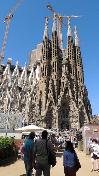 templedelasangradafamily2.jpg