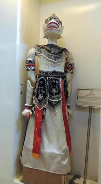 museumwayang8.jpg