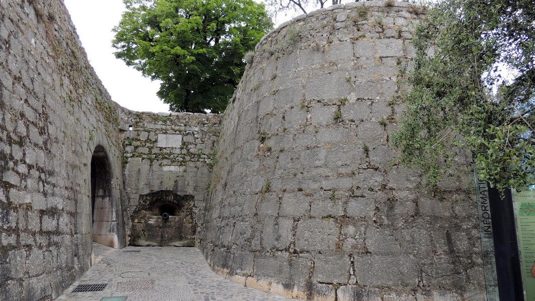 stpauldevence1d.jpg