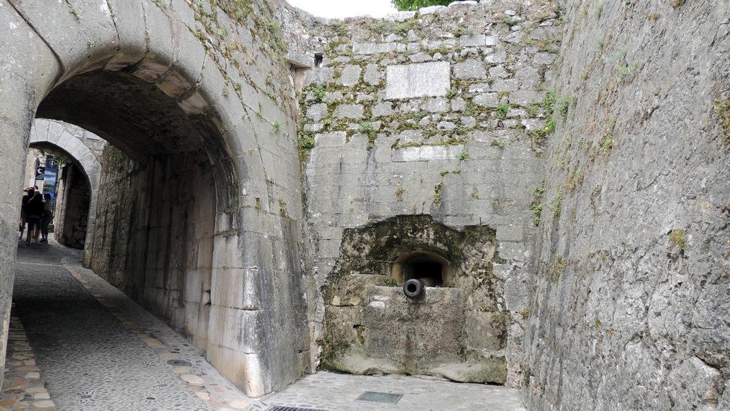 stpauldevence1f.jpg