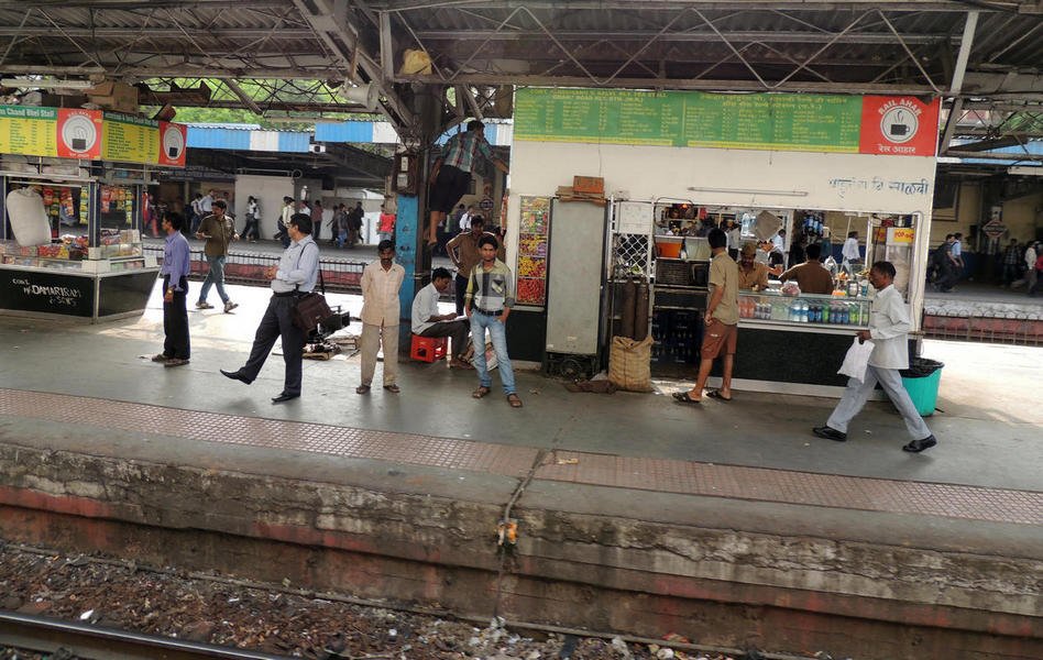 mumbai55trainride.jpg