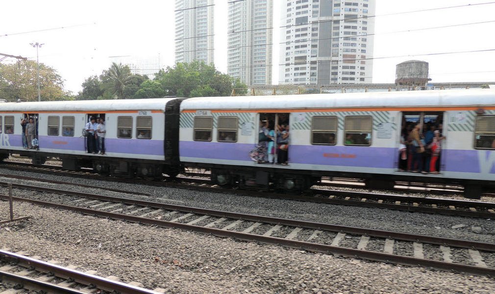 mumbai60trainride.jpg