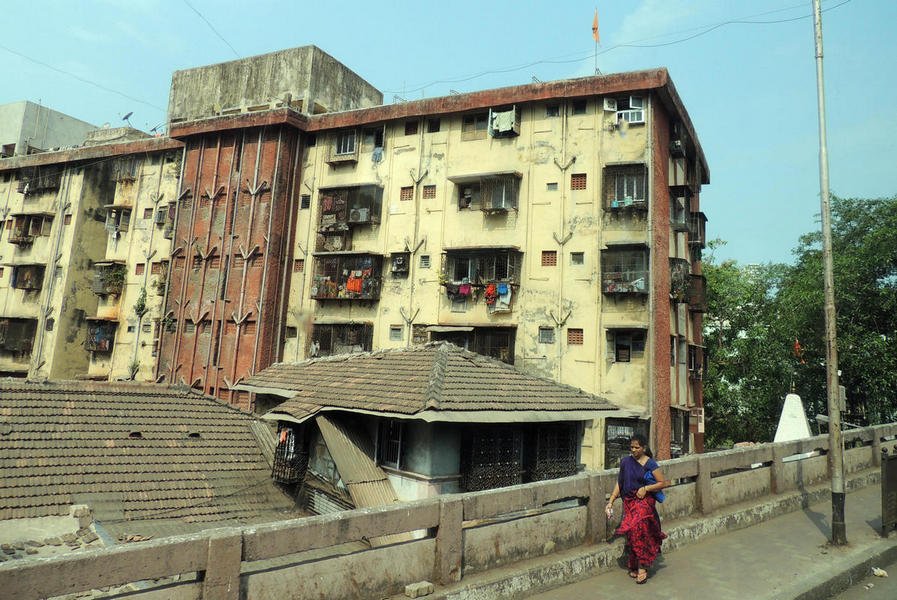mumbai90typicalbombay.jpg