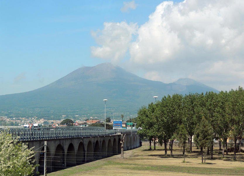vesuvius3.jpg