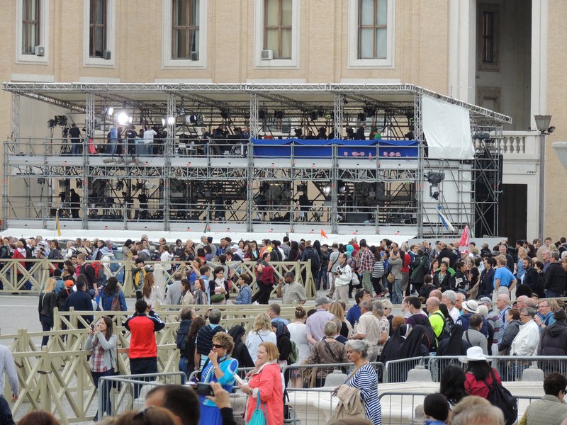 crowds1.jpg
