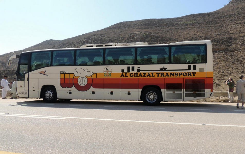 tourbus2.jpg